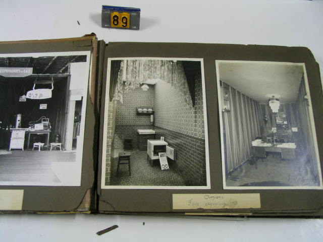  Collection ASPEG, pièce numéro 89 : Photos d'expsitions appareils ménagers