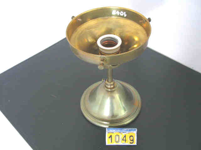  Collection ASPEG, pièce numéro 1049 : Lampes d'éclairage