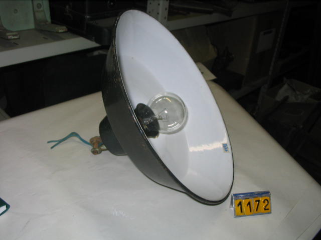 Collection ASPEG, pièce numéro 1172 : Lampe d'atelier