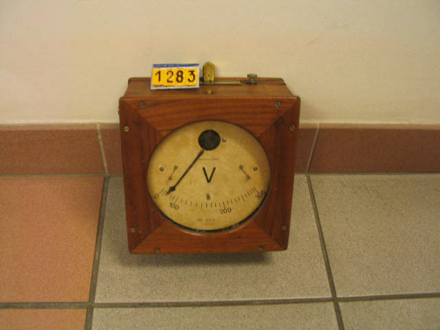  Collection ASPEG, pièce numéro 1283 : Voltmètre