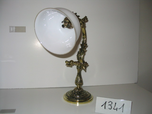  Collection ASPEG, pièce numéro 1341 : Lampe de bureau à bras articulé