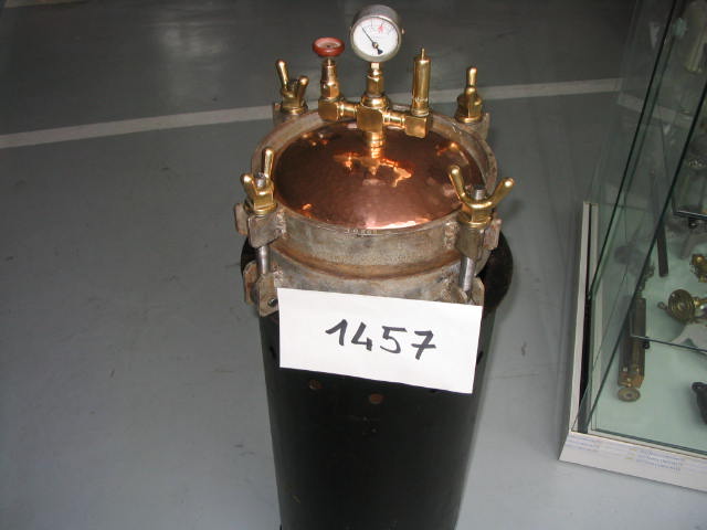  Collection ASPEG, pièce numéro 1457 : Stérilisateur de pharmacie