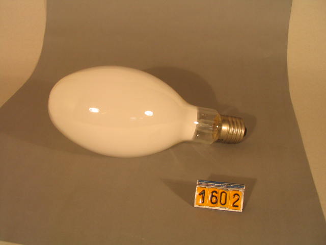 Collection ASPEG, pièce numéro 1602 : Lampe d'EP Ballon