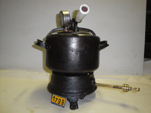  Collection ASPEG, pièce numéro 1799 : Réchaud et sa cocotte