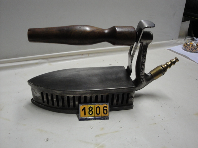  Collection ASPEG, pièce numéro 1806 : Fer à repasser PROMETHEUS O.R.P