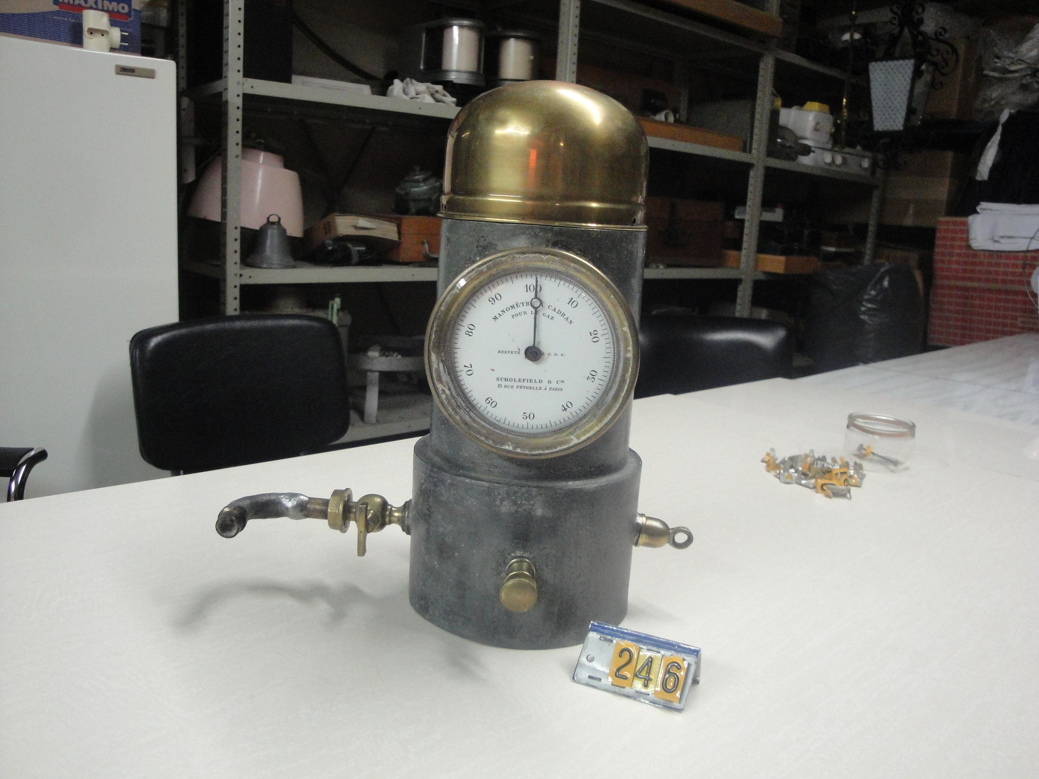  Collection ASPEG, pièce numéro 246 : indicateur de pression gaz