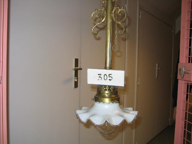  Collection ASPEG, pièce numéro 305 : Lustre gaz - brûleur GRETZEN