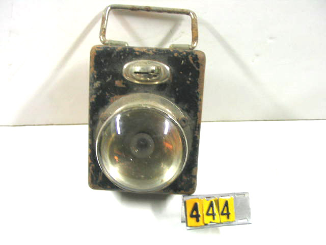  Collection ASPEG, pièce numéro 444 : Lampe de poche