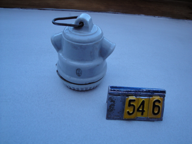  Collection ASPEG, pièce numéro 546 : Douille suspendue