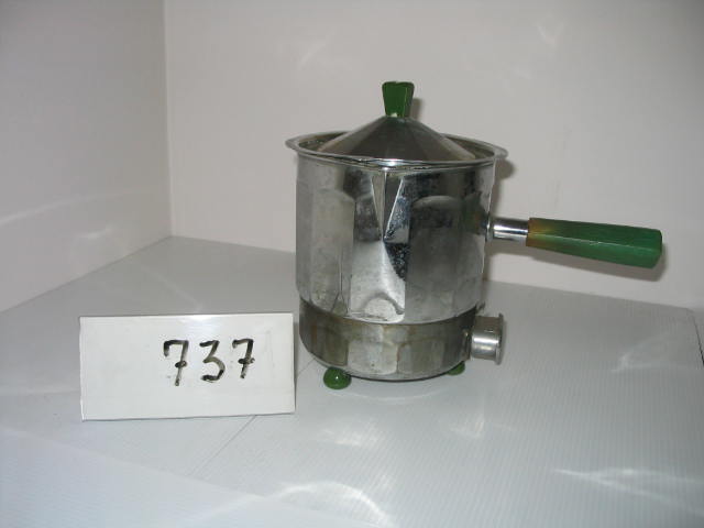  Collection ASPEG, pièce numéro 737 : Bouilloire électrique