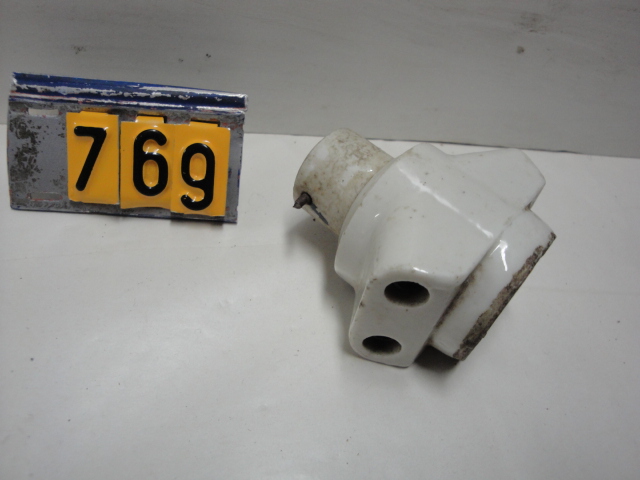  Collection ASPEG, pièce numéro 769 : Douille voleuse