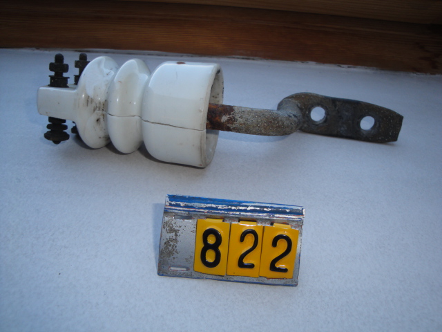  Collection ASPEG, pièce numéro 822 : Isolateur porcelaine fusible