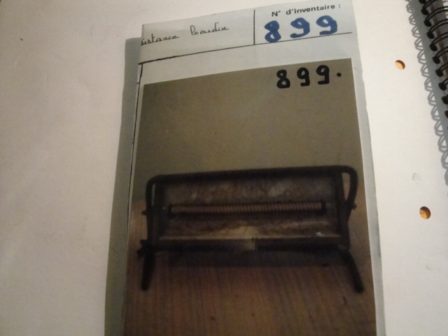  Collection ASPEG, pièce numéro 899 : Radiateur resistance à boudin