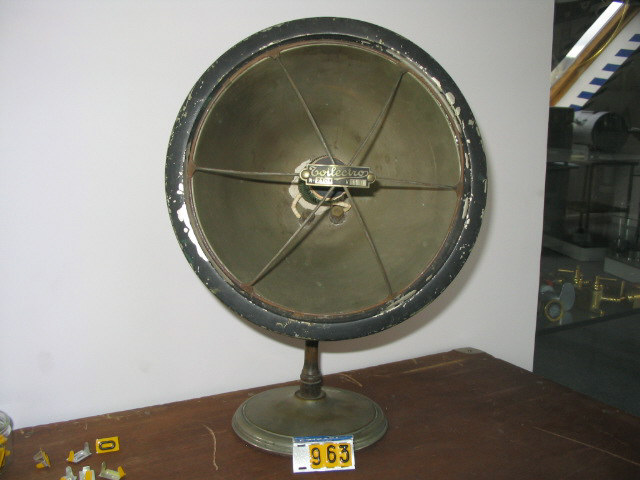  Collection ASPEG, pièce numéro 963 : Radiateur parabolique
