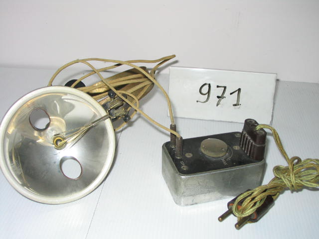  Collection ASPEG, pièce numéro 971 : Lampe frontale